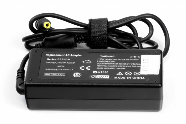 HP Compaq 20W 18.5V 1.1A strømforsyning med 5.5mm x 2.5mm stik - Kompatibel HP Compaq 20W 18.5V 1.1A strømforsyning med 5.5mm x 2.5mm stik - Kompatibel