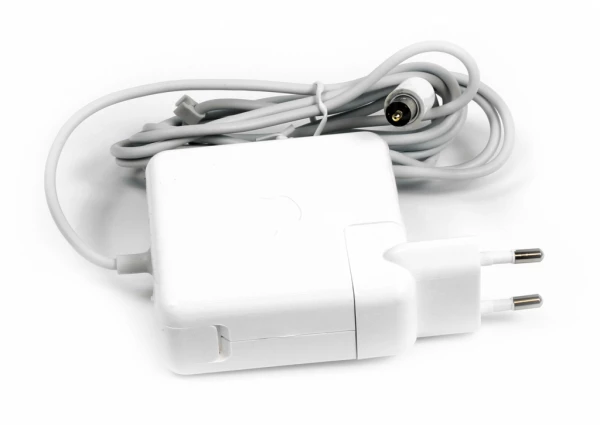 Apple 64W 24.5V 2.65A strømforsyning med lille stik - Original Apple 64W 24.5V 2.65A strømforsyning med lille stik - Original