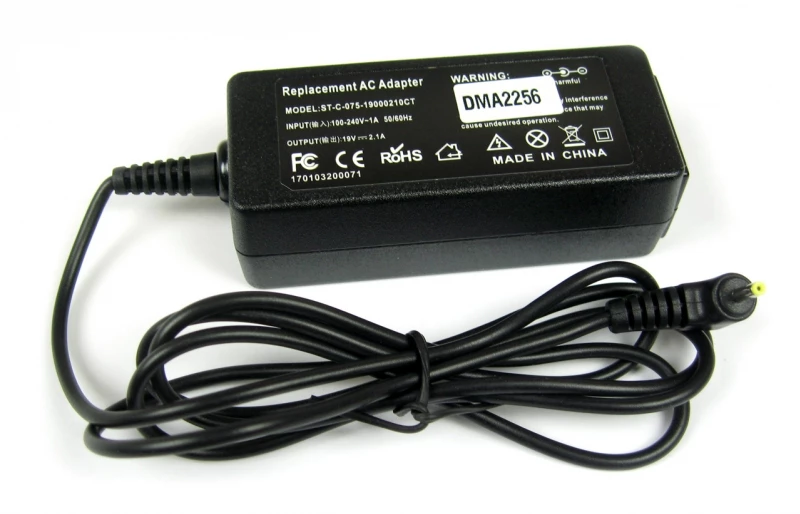 Asus 40W 19V 2.1A strømforsyning med 2.5mm x 0.7mm stik - Kompatibel Asus 40W 19V 2.1A strømforsyning med 2.5mm x 0.7mm stik - Kompatibel