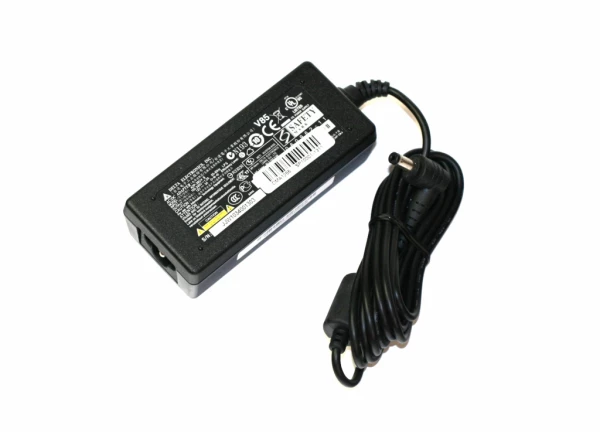 Toshiba 36W 12V 3A strømforsyning med 5.0mm x 1.9mm stik - Original