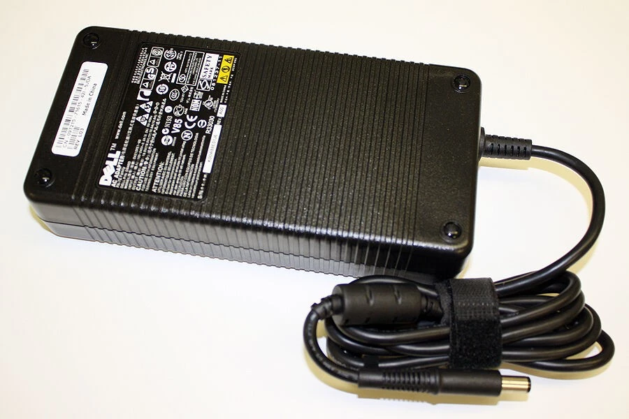 Dell 210W 19.5V 10.8 strømforsyning med 7.4mm x 5.0mm stik - Original
